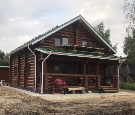Республика Коми, Сыктывкар, дом из бревна ручной рубки, 2018 год